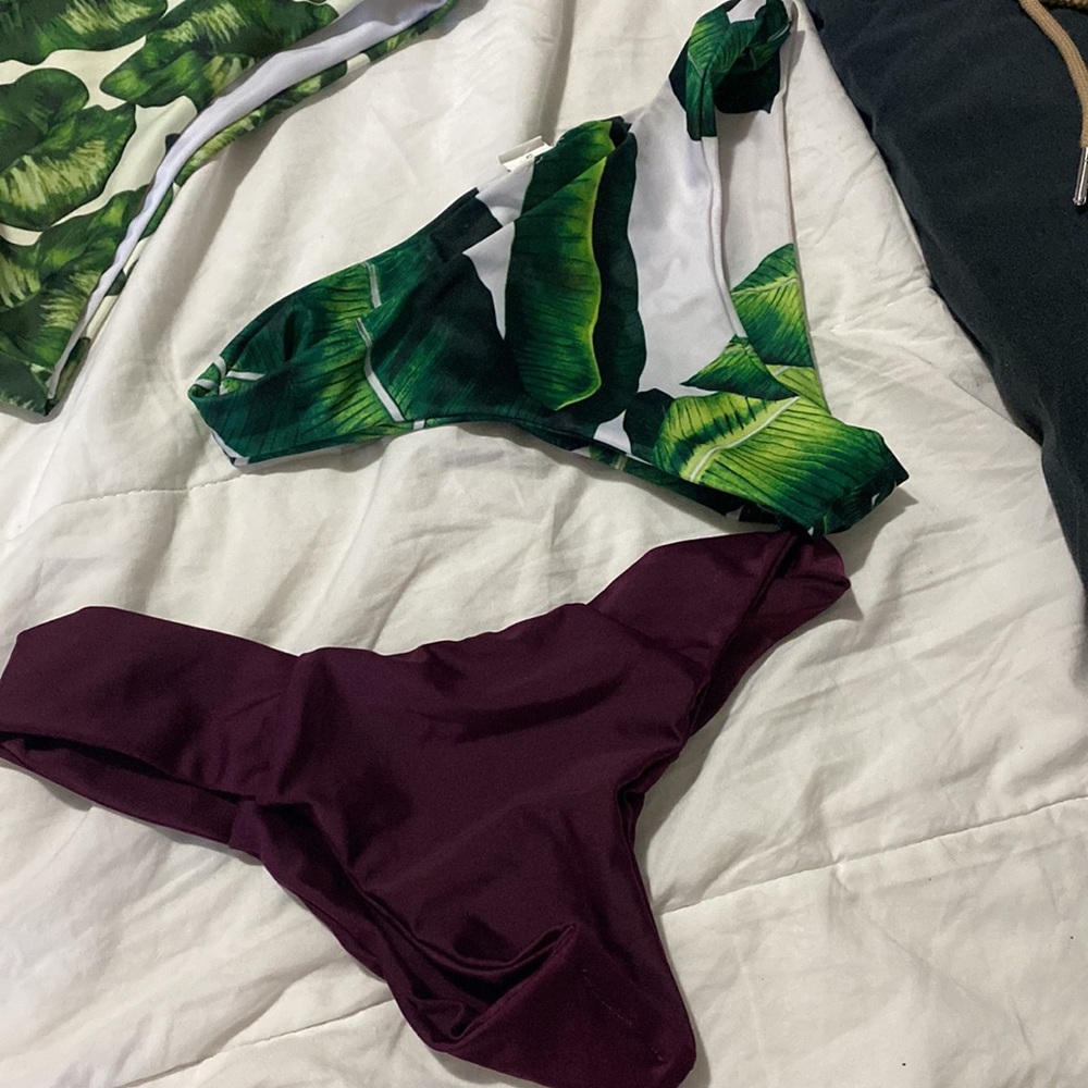 Assorted Victoria’s Secret bikinis size S - Picture 6 of 8